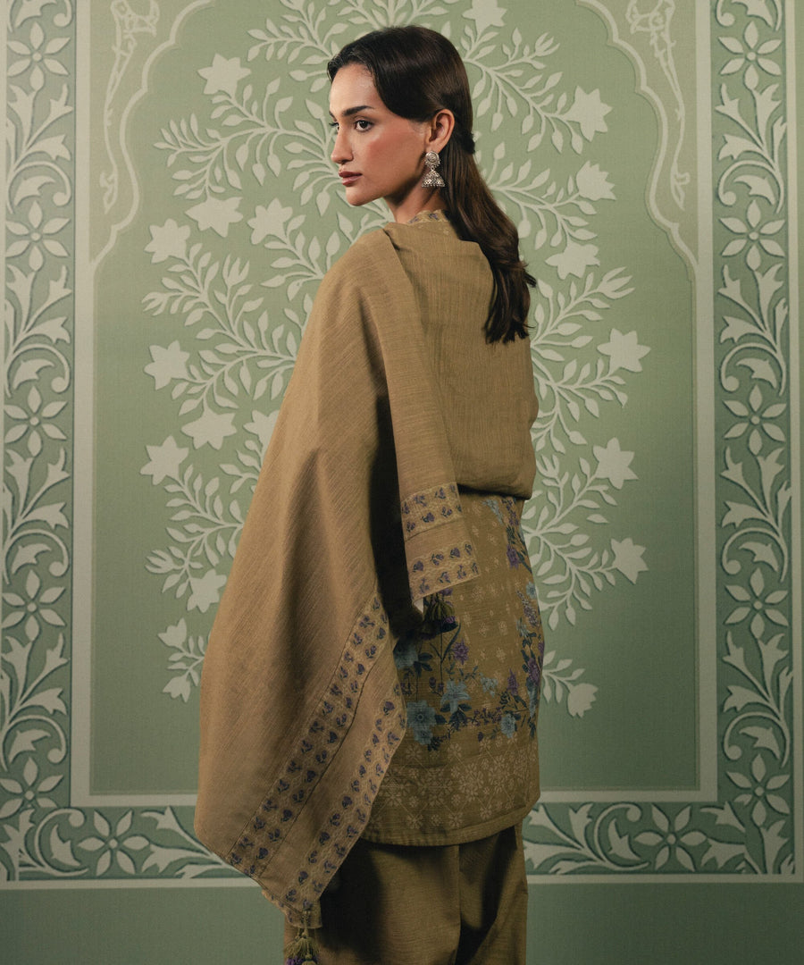 Sapphire Printed Khaddar Unstitched 3Pc Suit 00U3PDY25V94