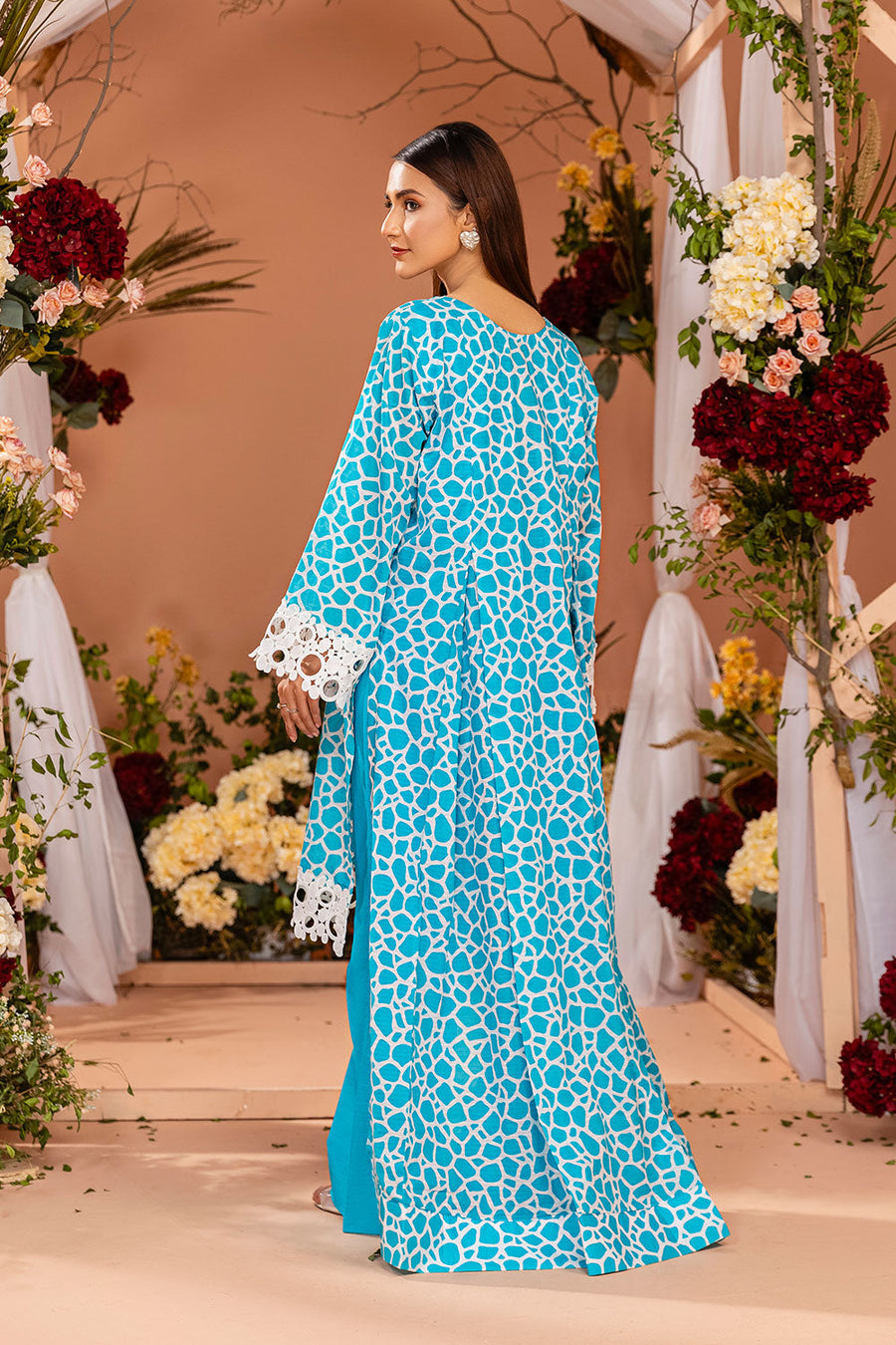 Safwa Orla Unstitched Printed Lawn 2Piece Suit - OR 70