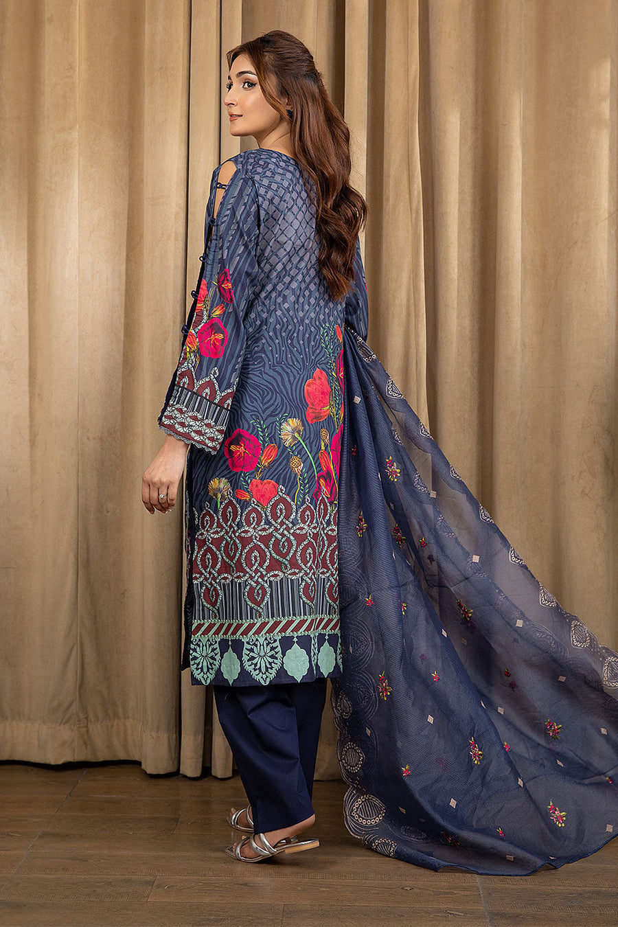 Safwa Bliss Embroidered Lawn Unstitched 3Pc Suit SBL-09