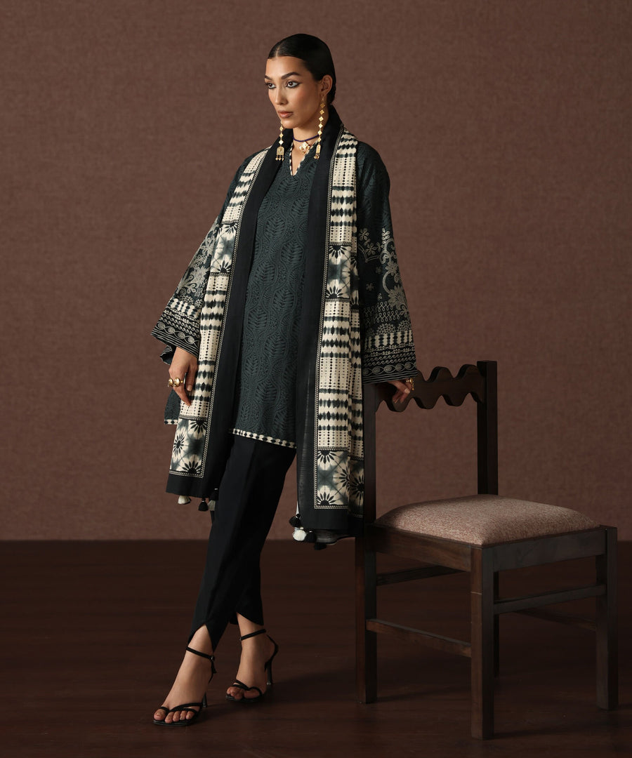 Sapphire Printed Light Khaddar Unstitched 3Pc Suit 03PDY25V928B