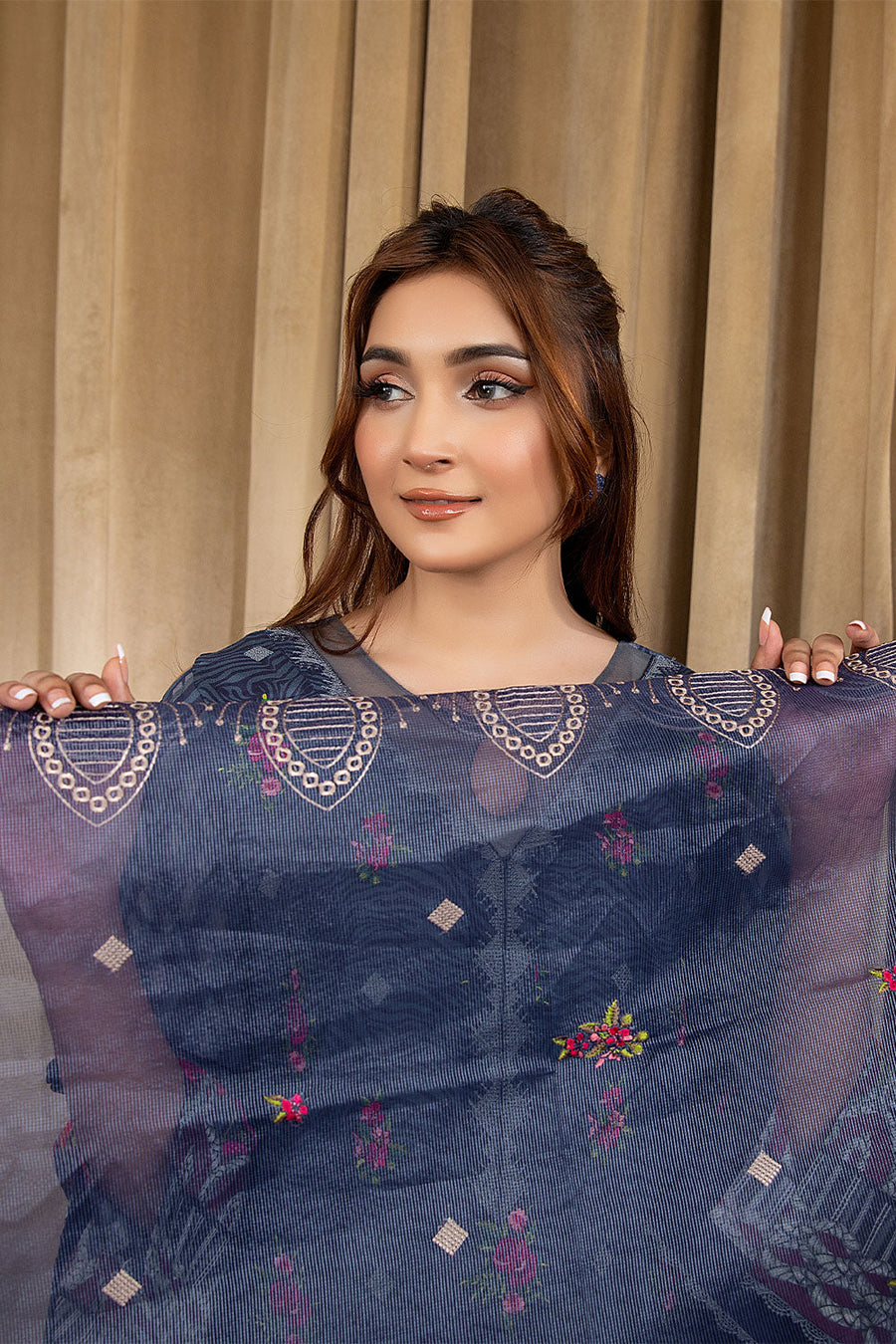 Safwa Bliss Embroidered Lawn Unstitched 3Pc Suit SBL-09