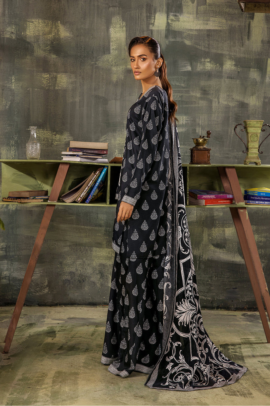 Melora by Safwa Digital Printed Doria Viscose Unstitched 3Pc Suit MLO-02