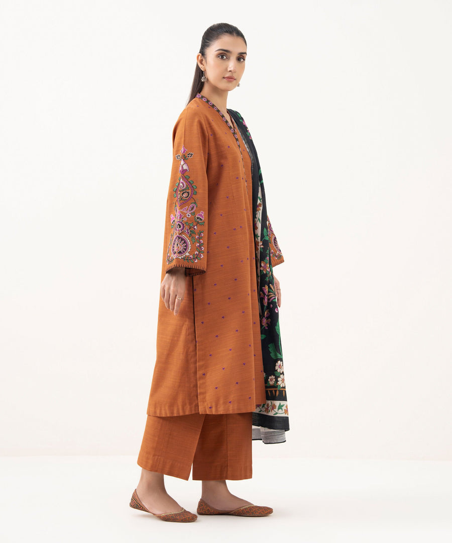 Sapphire Embroidered Khaddar Unstitched 3Pc Suit 0PEDY25V910B