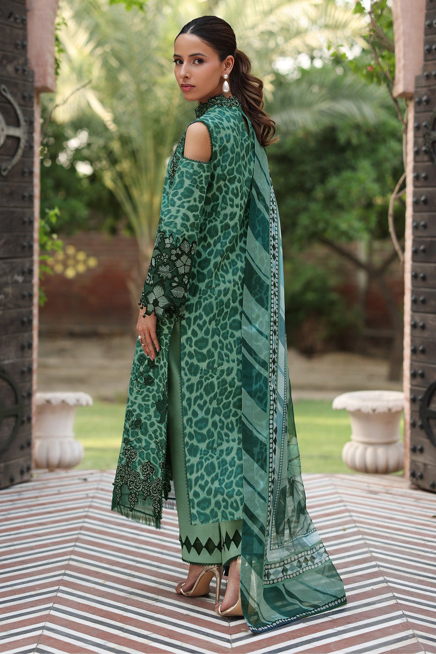 Alizeh Fashion Levana Embroidered Lawn Unstitched 3Pc Suit AF-EPL-7042-FINCH