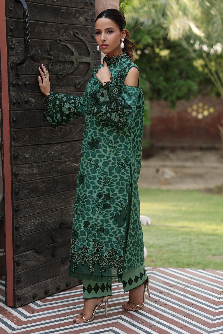 Alizeh Fashion Levana Embroidered Lawn Unstitched 3Pc Suit AF-EPL-7042-FINCH