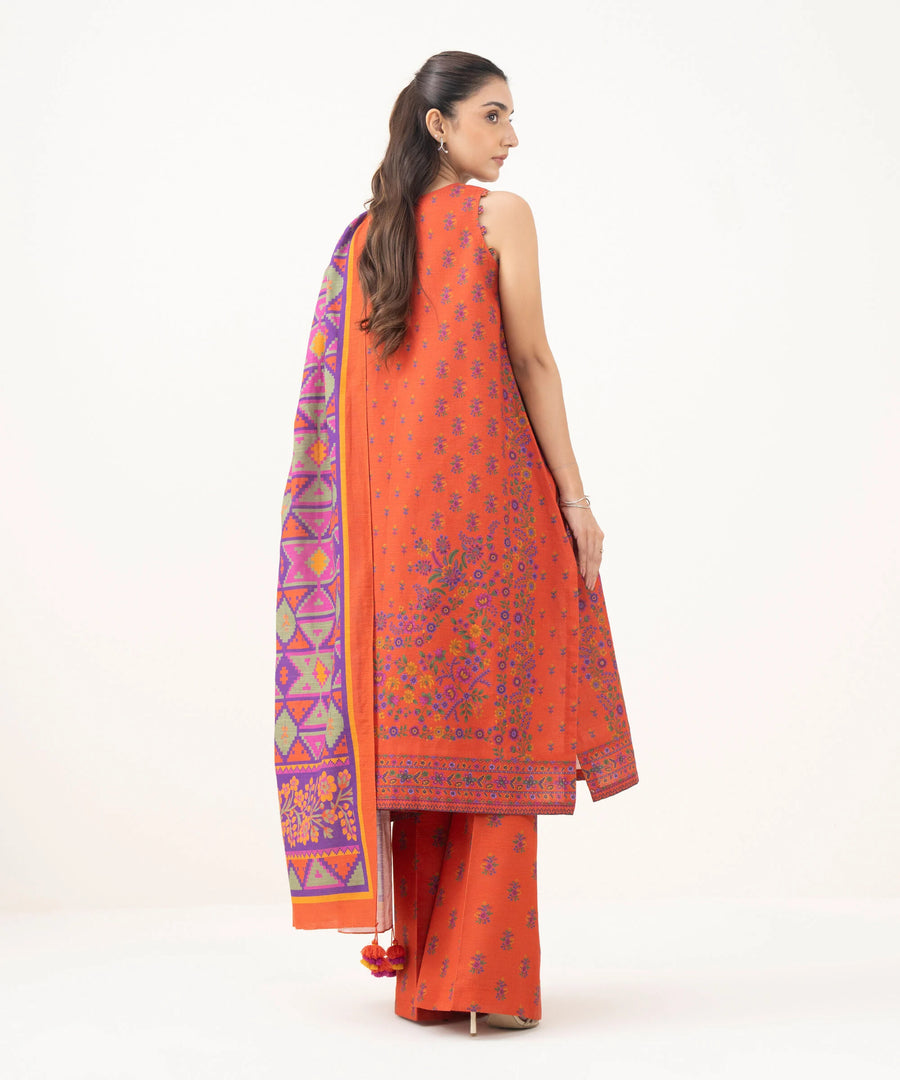 Sapphire Printed Khaddar Unstitched 3Pc Suit 0U3PDY25V966