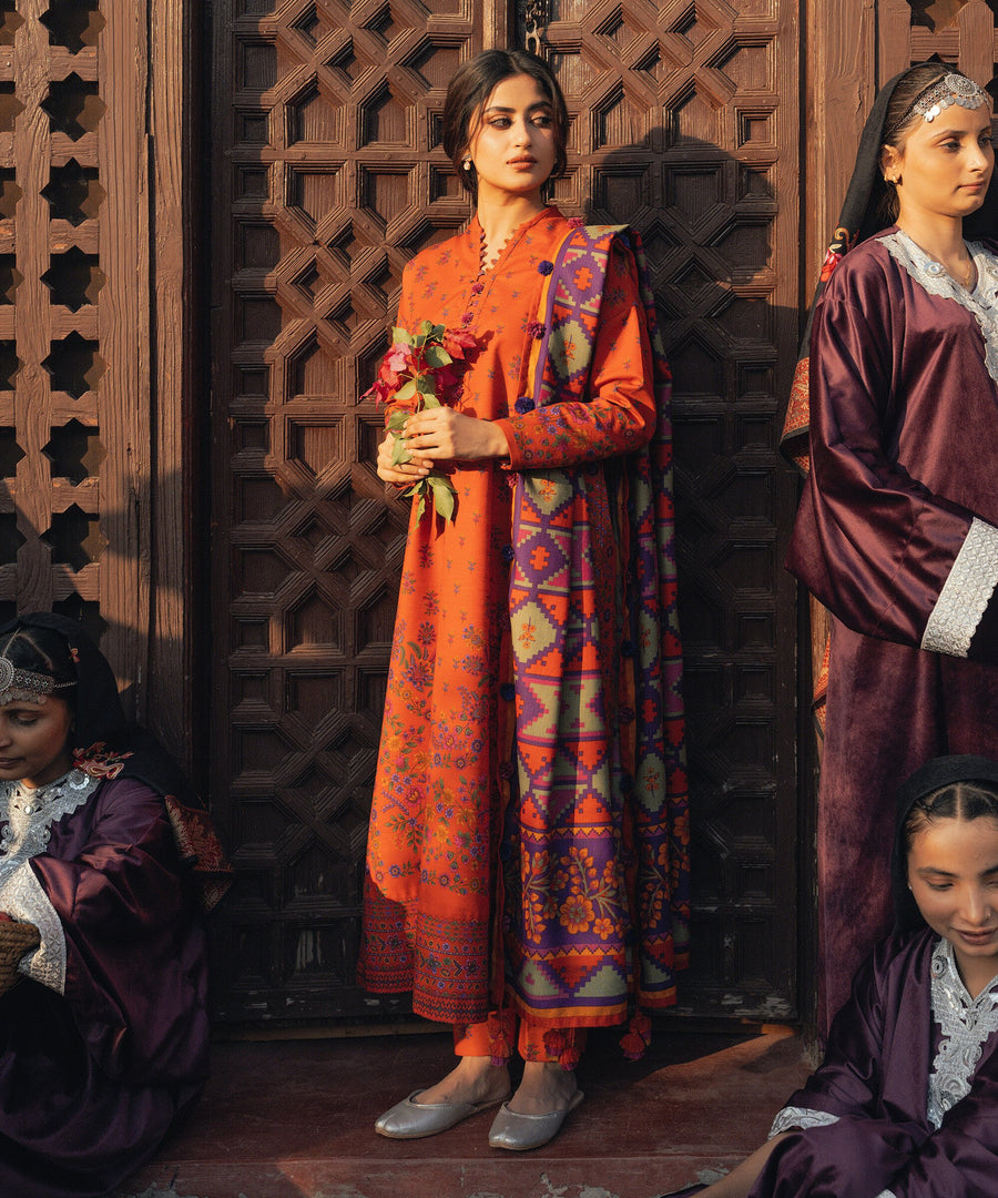 Sapphire Printed Khaddar Unstitched 3Pc Suit 0U3PDY25V966