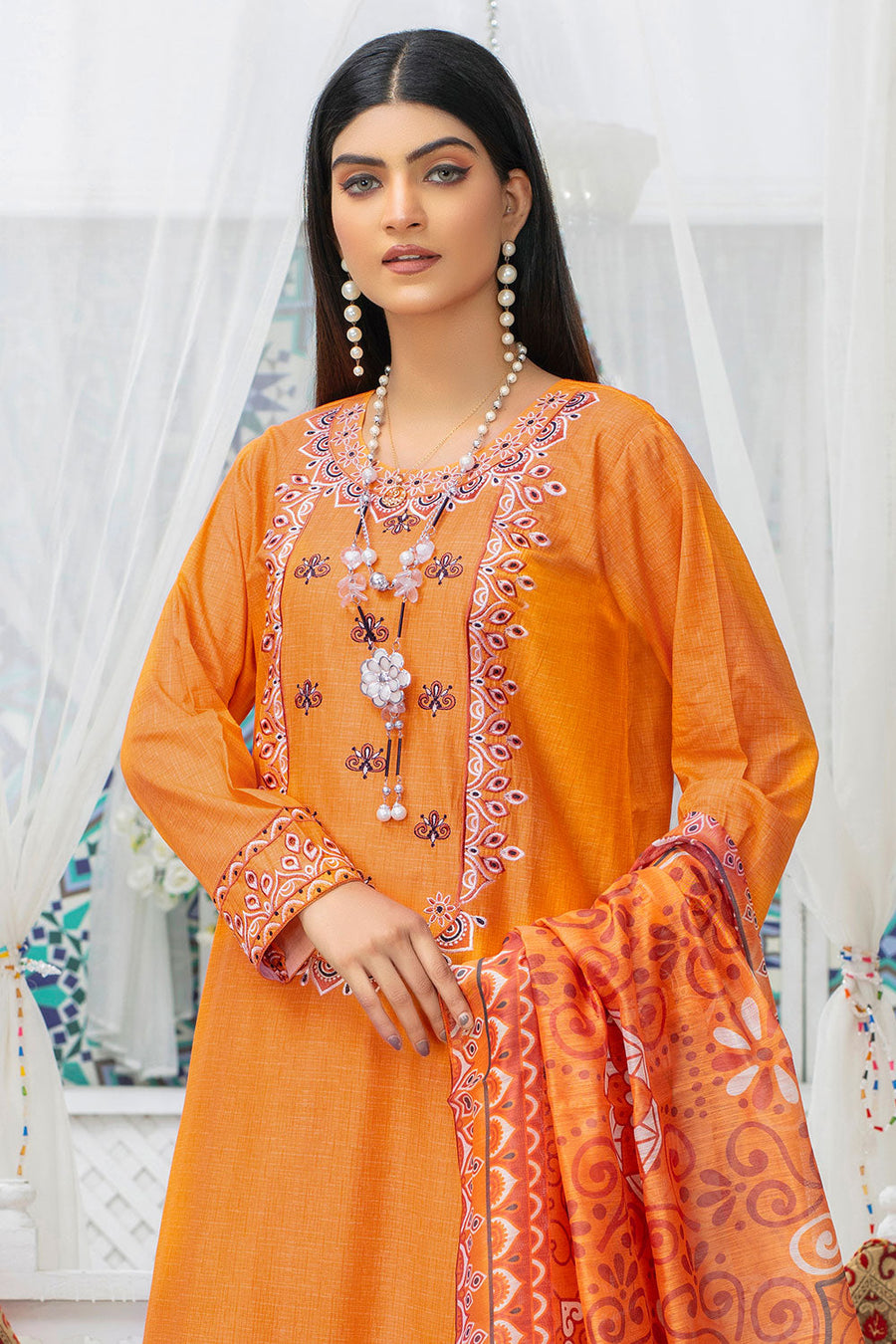 Safwa Embroidered Lawn Pret 3Pc Suit 3P-EMB-117
