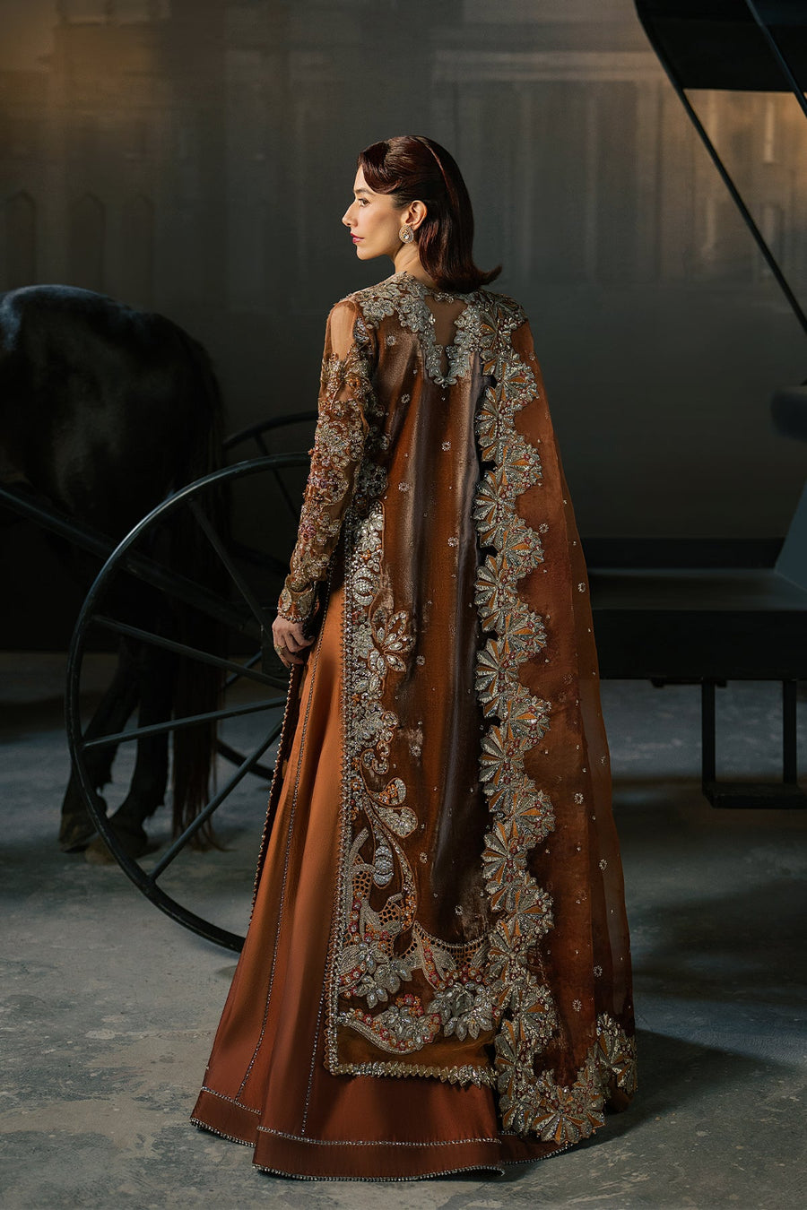 Afrozeh Hayat Wedding Embroidered Velvet Unstitched 3Pc Suit - Zavaa