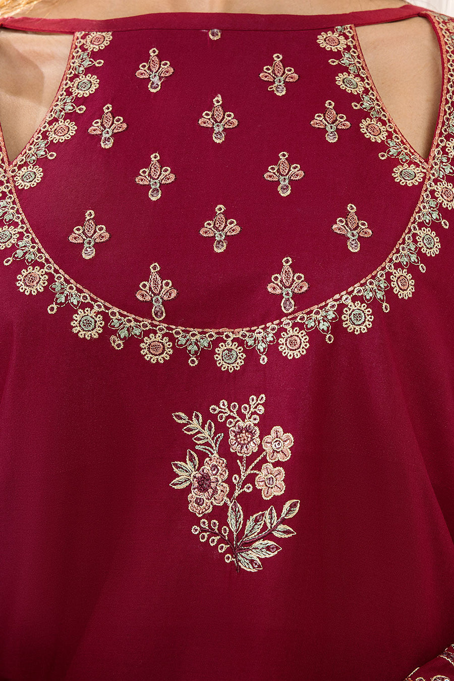 Safwa Embroidered Lawn Pret 2Pc Suit ( Shirt / Trouser ) P000564