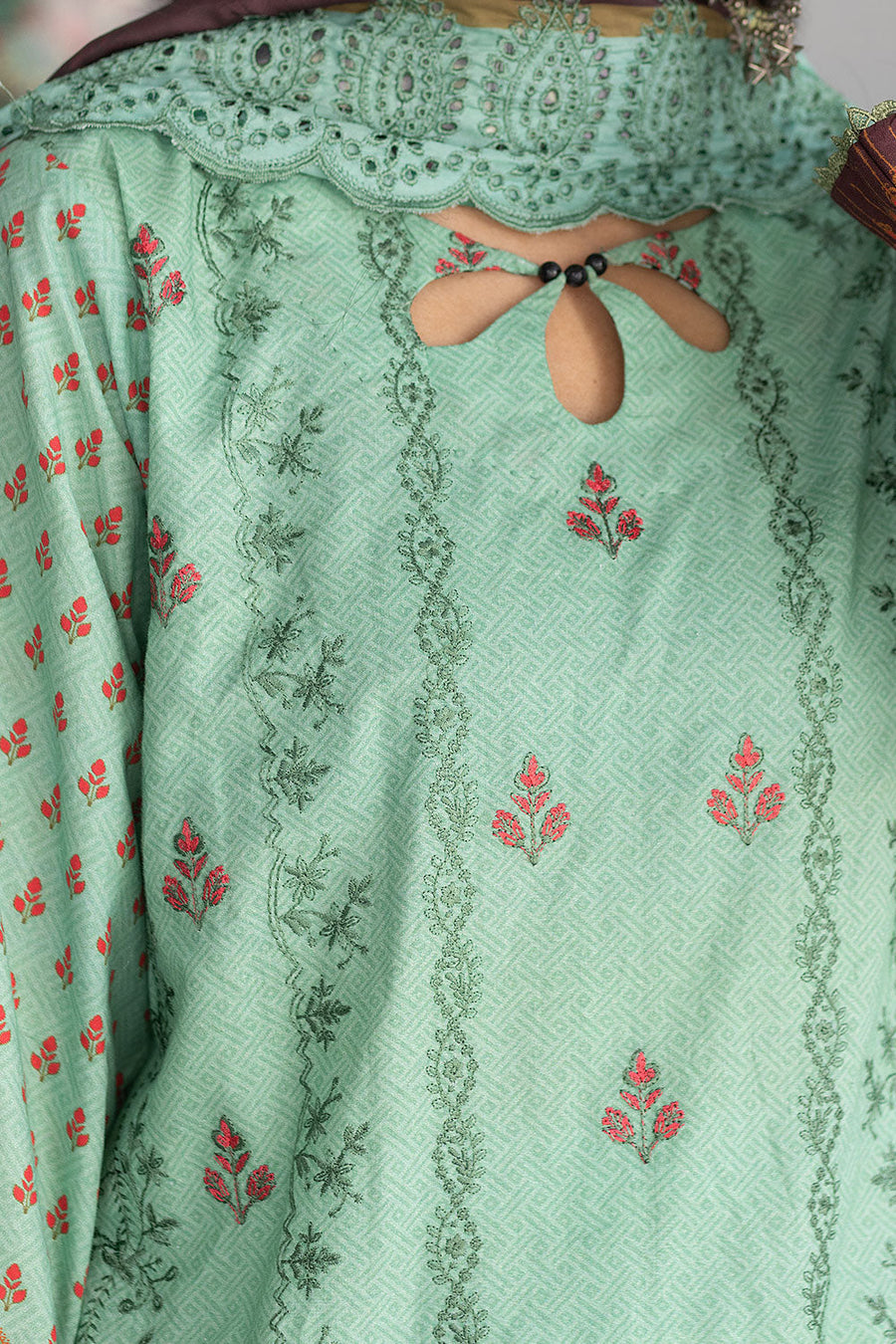 Safwa Chill Vol-01 Embroidered Lawn Unstitched 3Pc Suit CHC-04