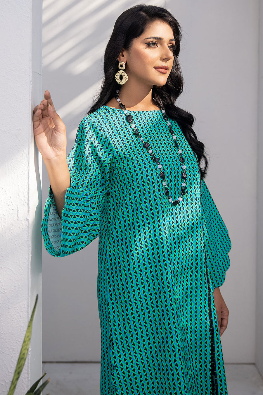 Safwa Tulip Vol-01 Digital Printed Khaddar Unstitched 2Pc Suit TSC-05