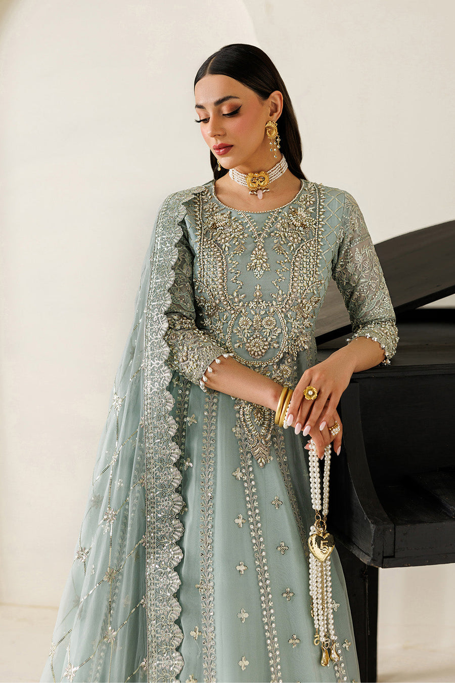 Alizeh Aymal Embroidered Chiffon Unstitched 3Pc SuitAF-BHM-4070-Sinoor
