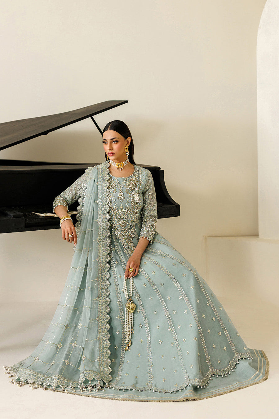 Alizeh Aymal Embroidered Chiffon Unstitched 3Pc SuitAF-BHM-4070-Sinoor