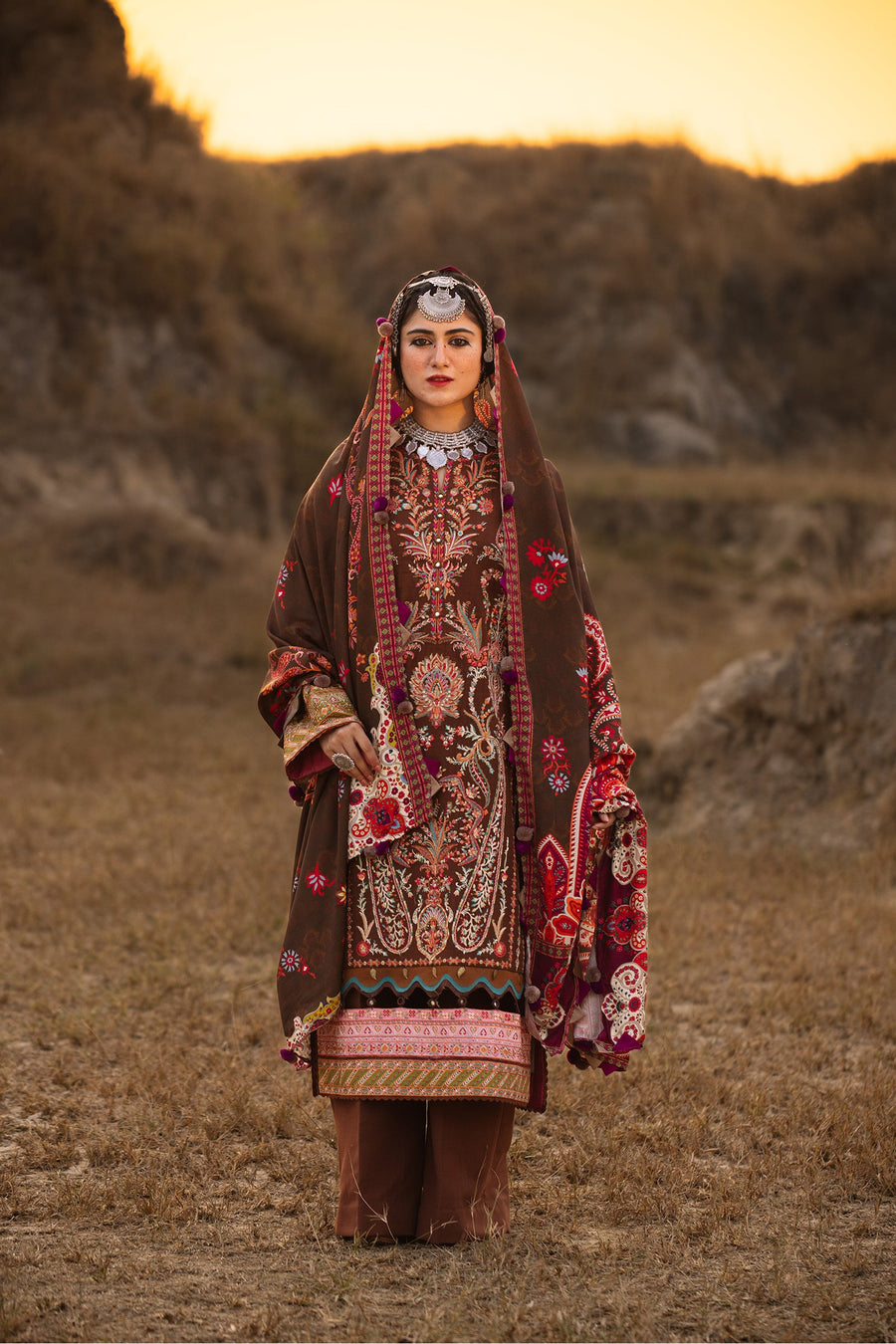 Seroli Autumn Winter Unstitched Embroidered Khaddar 3Pc Suit WC-U0005