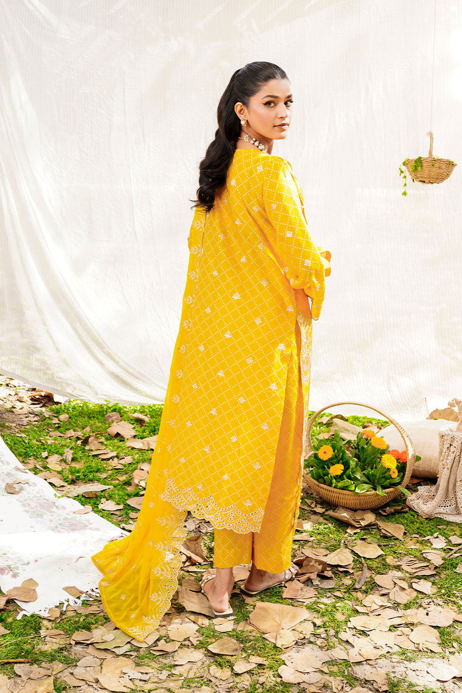 Safwa Kishmish Premium Embroidered Chikankari Lawn Unstitched 3Pc Suit SKH-03