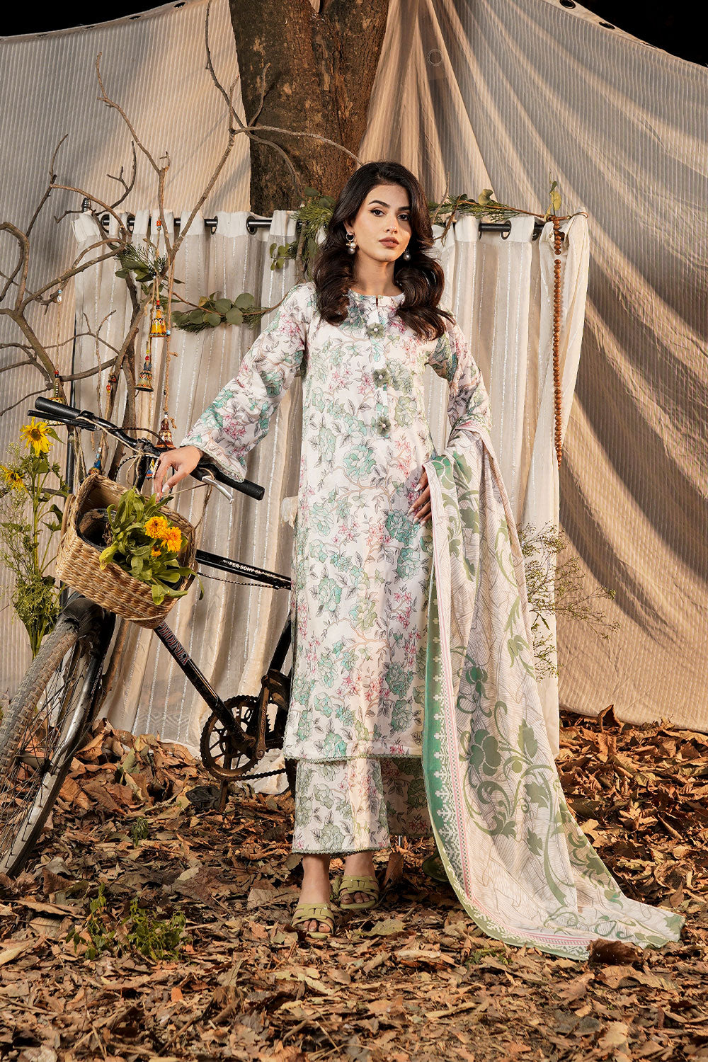 Safwa Printed Lawn Pret 3Pc Suit Ready To Wear P000516