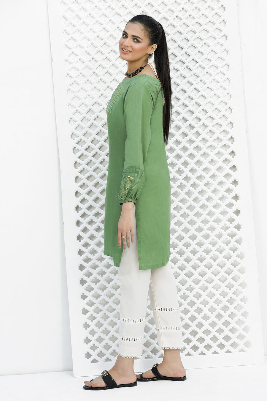 Safwa Embroidered Pret Lawn 1Pc Shirt 2301-18-DE