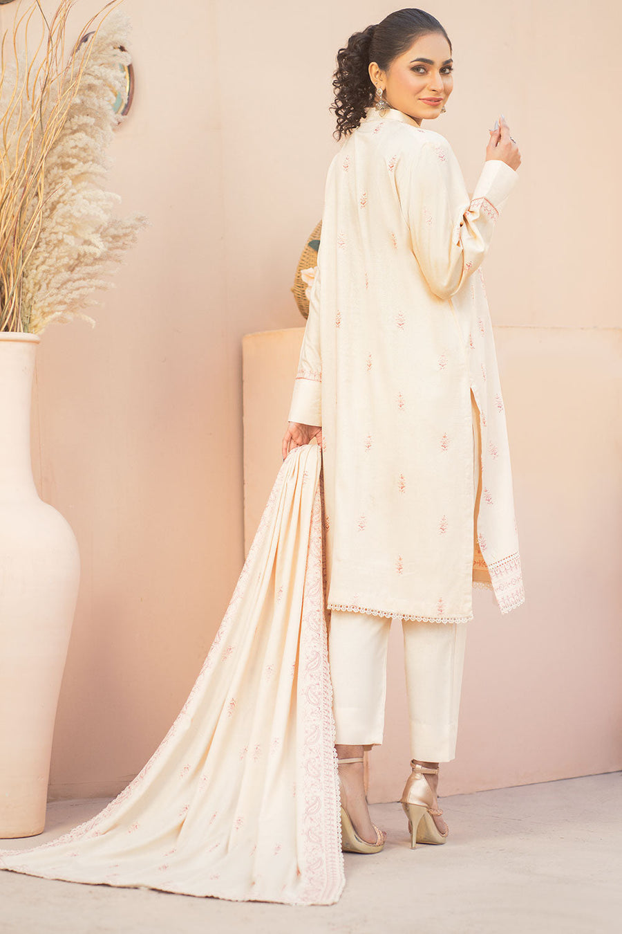 VCS-07 - SAFWA VINCA EMBROIDERED 3-PIECE COLLECTION VOL 01