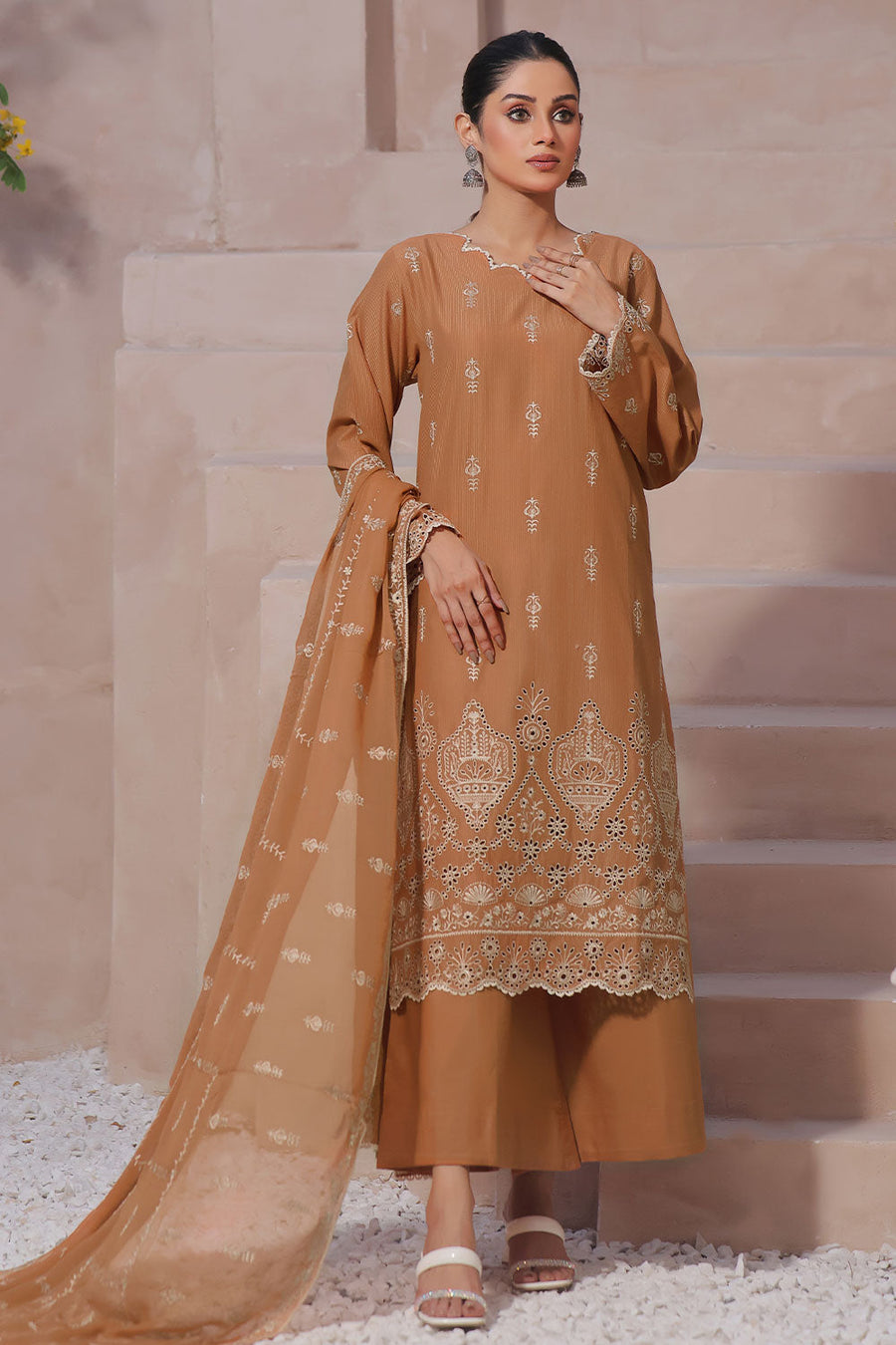 Safwa Aura Masuri Premium Embroidered Unstitched 3Pc Suit SUC-06