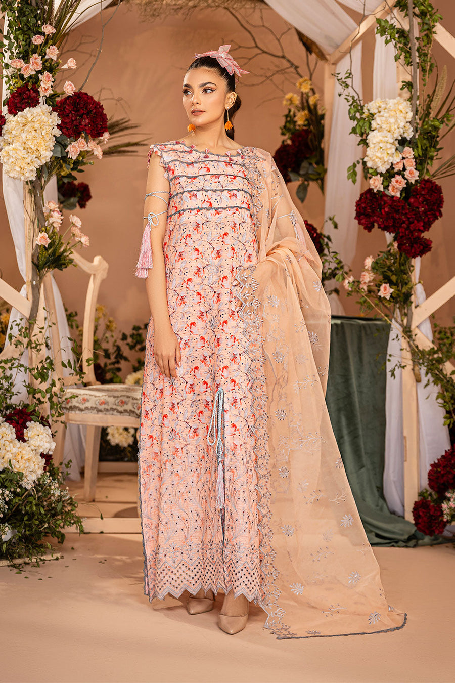 Safwa Greta Premium Embroidered Lawn Unstitched 3Pc Suit SGR-05