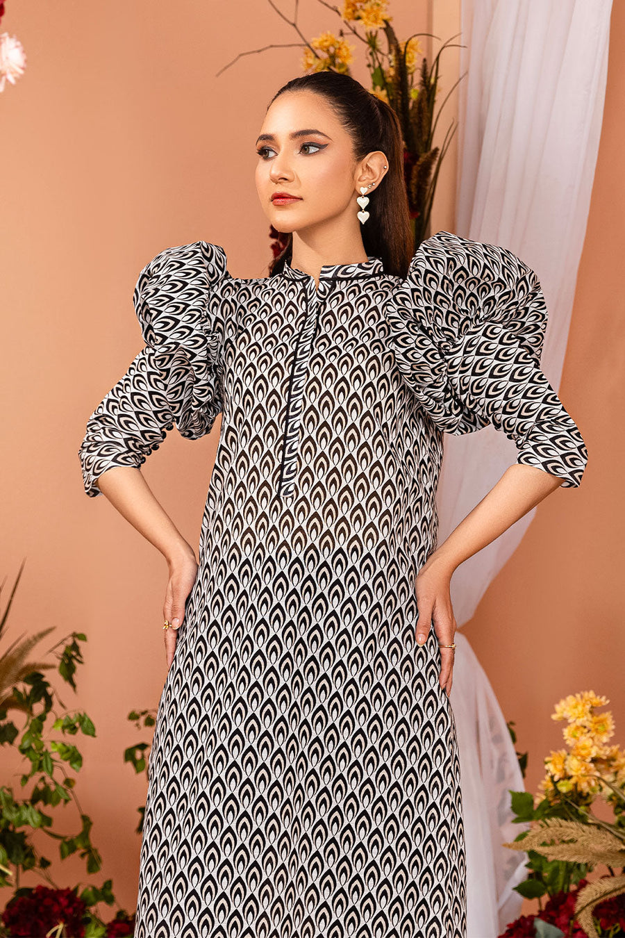 Safwa Orla Unstitched Printed Lawn 2Piece Suit - OR 75