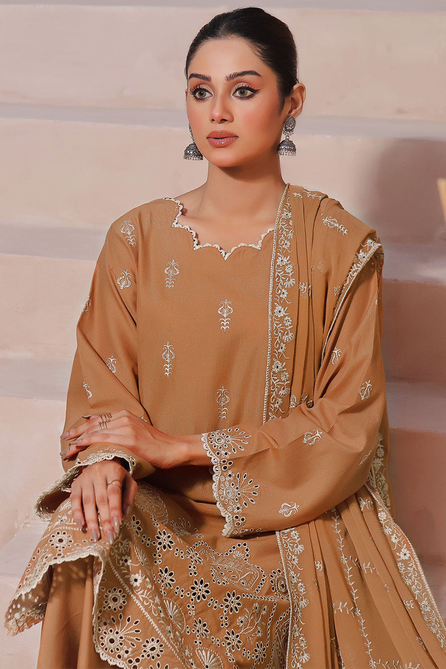 Safwa Aura Masuri Premium Embroidered Unstitched 3Pc Suit SUC-06