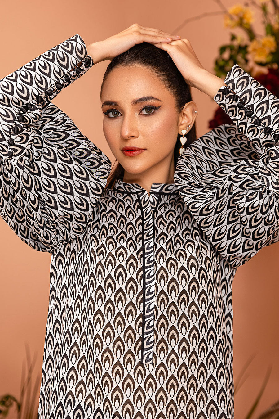 Safwa Orla Unstitched Printed Lawn 2Piece Suit - OR 75