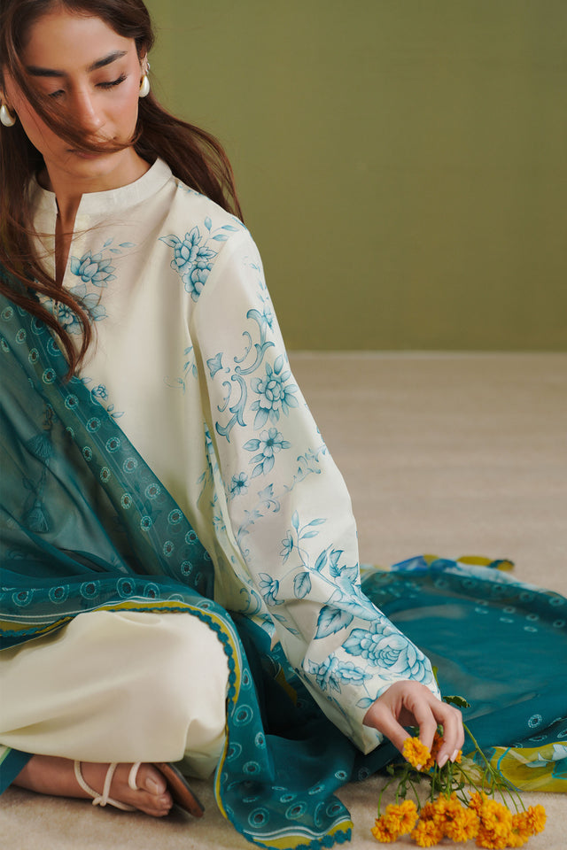 Coco by Zara Shahjahan Prints Unstitched Lawn 3Pc Suit D-02A Riya