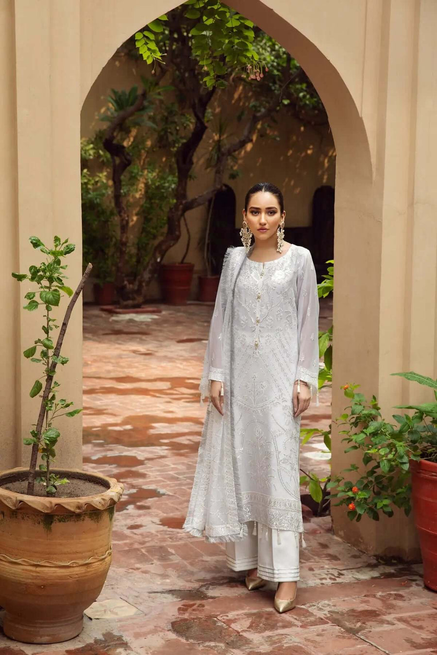 Alizeh Fashion Shahtaj Formal Wedding Embroidered 3PC Suit D-05 Shahnoor
