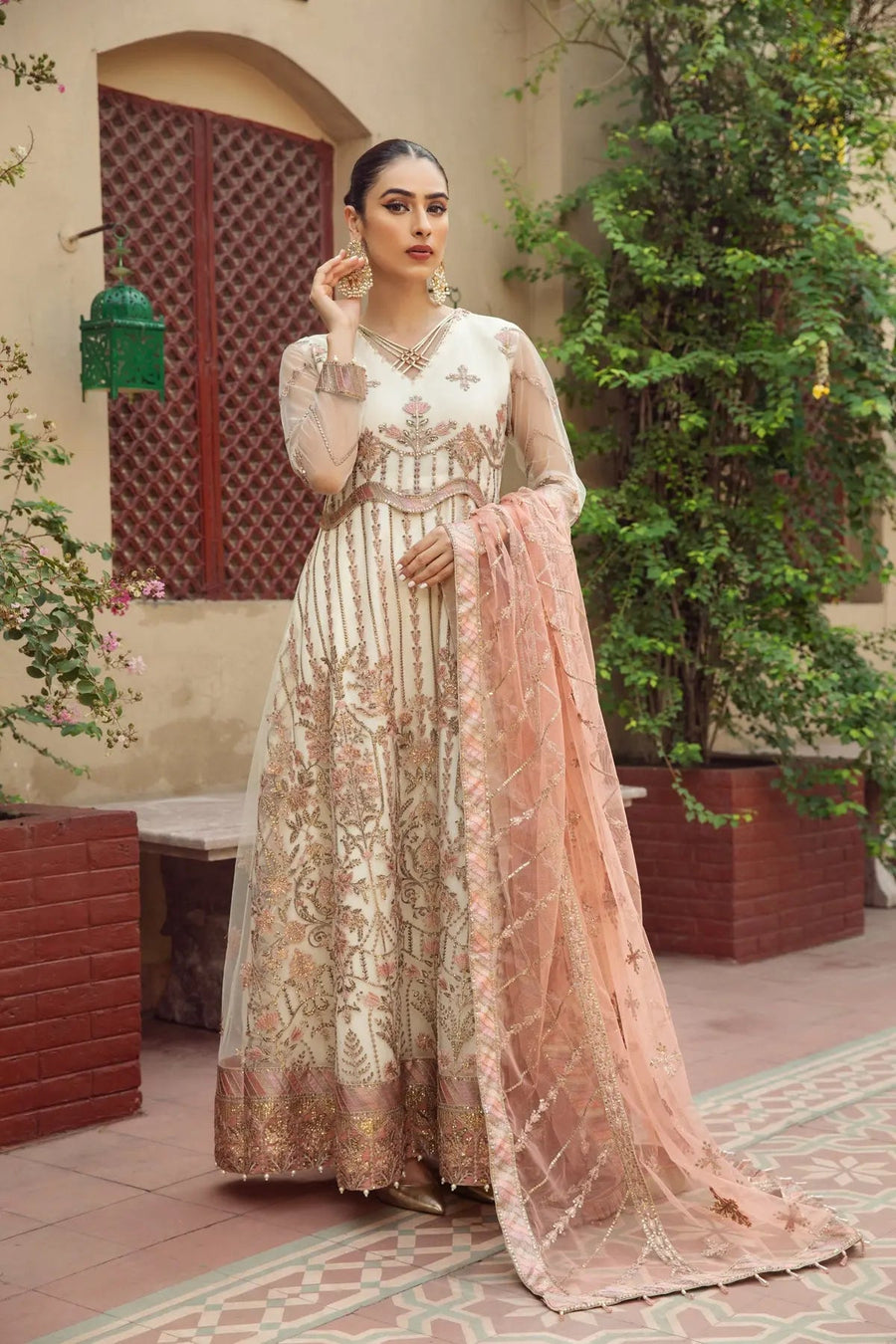Alizeh Fashion Shahtaj Formal Wedding Embroidered 3PC Suit D-01 Zevar