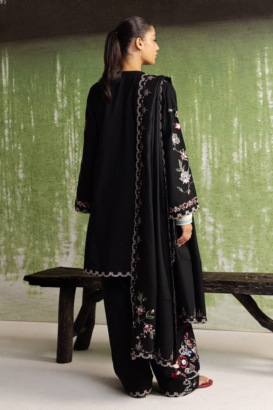 Coco Zara Shahjahan Embroidered Khaddar Unstitched 3Pc D-8A NAIRANG