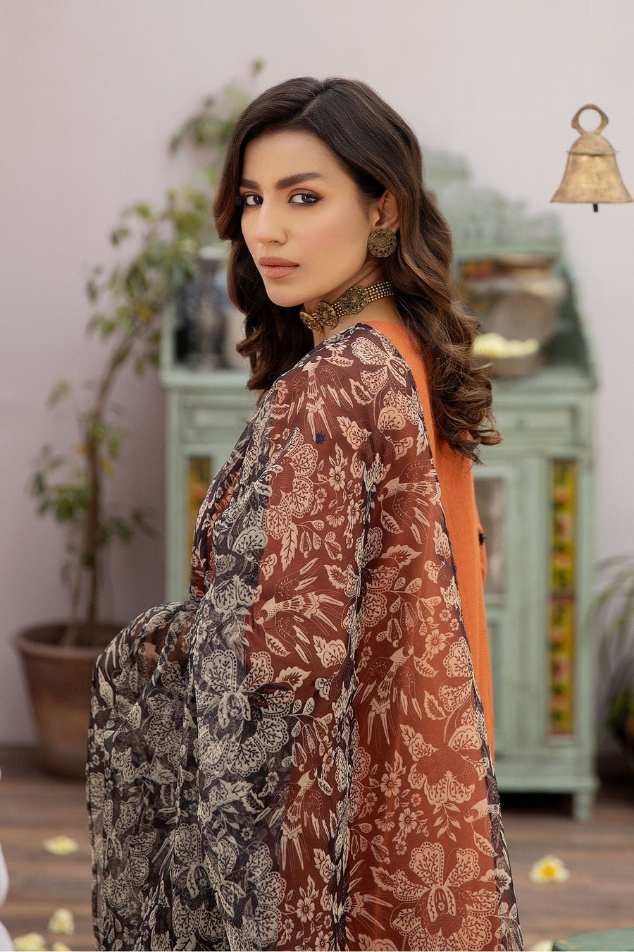 La Rosaa Festive Eid Embroidered Self Lawn Ready to Wear 3Pc Suit LE-24-14