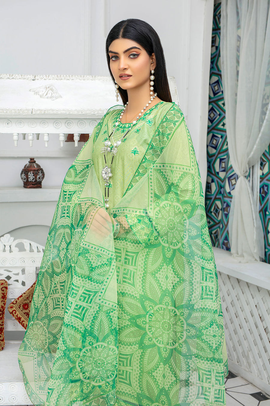 Safwa Embroidered Lawn Pret 3Pc Suit 3P-EMB-120