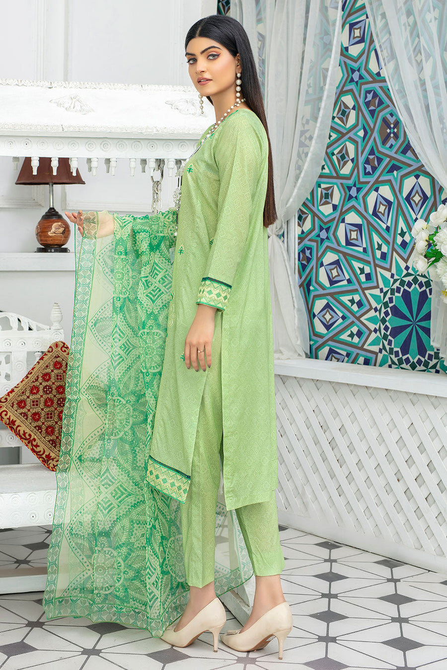 Safwa Embroidered Lawn Pret 3Pc Suit 3P-EMB-120