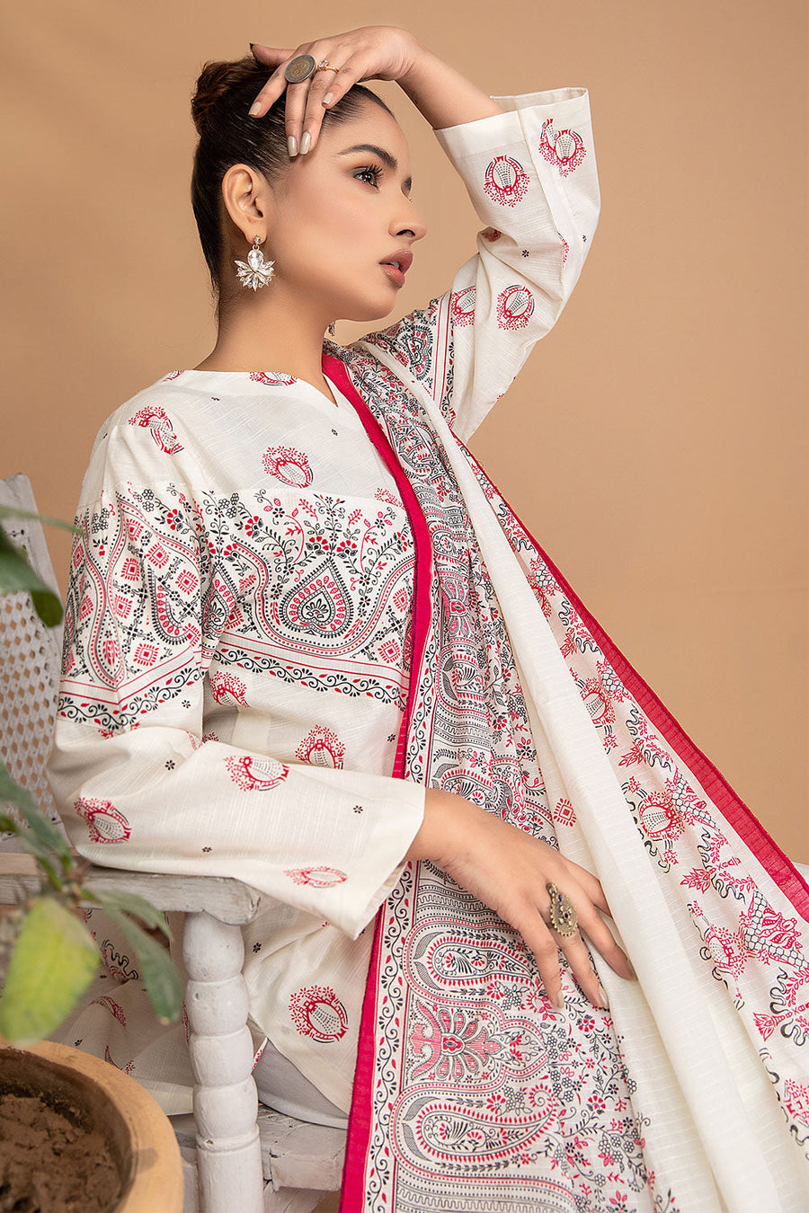 Ixora by Safwa Fine Printed Doria Lawn Unstitched 3Pc Suit ICS-19