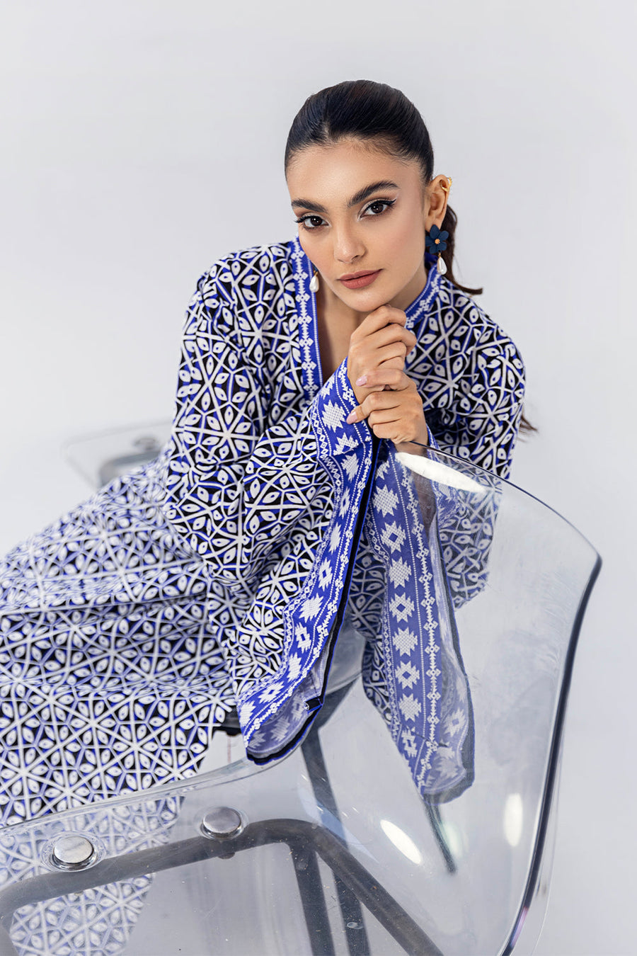 Safwa Orla Unstitched Printed Lawn 2Piece Suit - OR 84