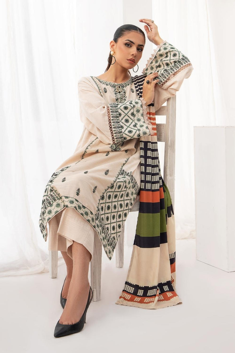 Ittehad Textiles Embroidered Khaddar Unstitched 3Pc Suit LF-EMKH-3P-2306