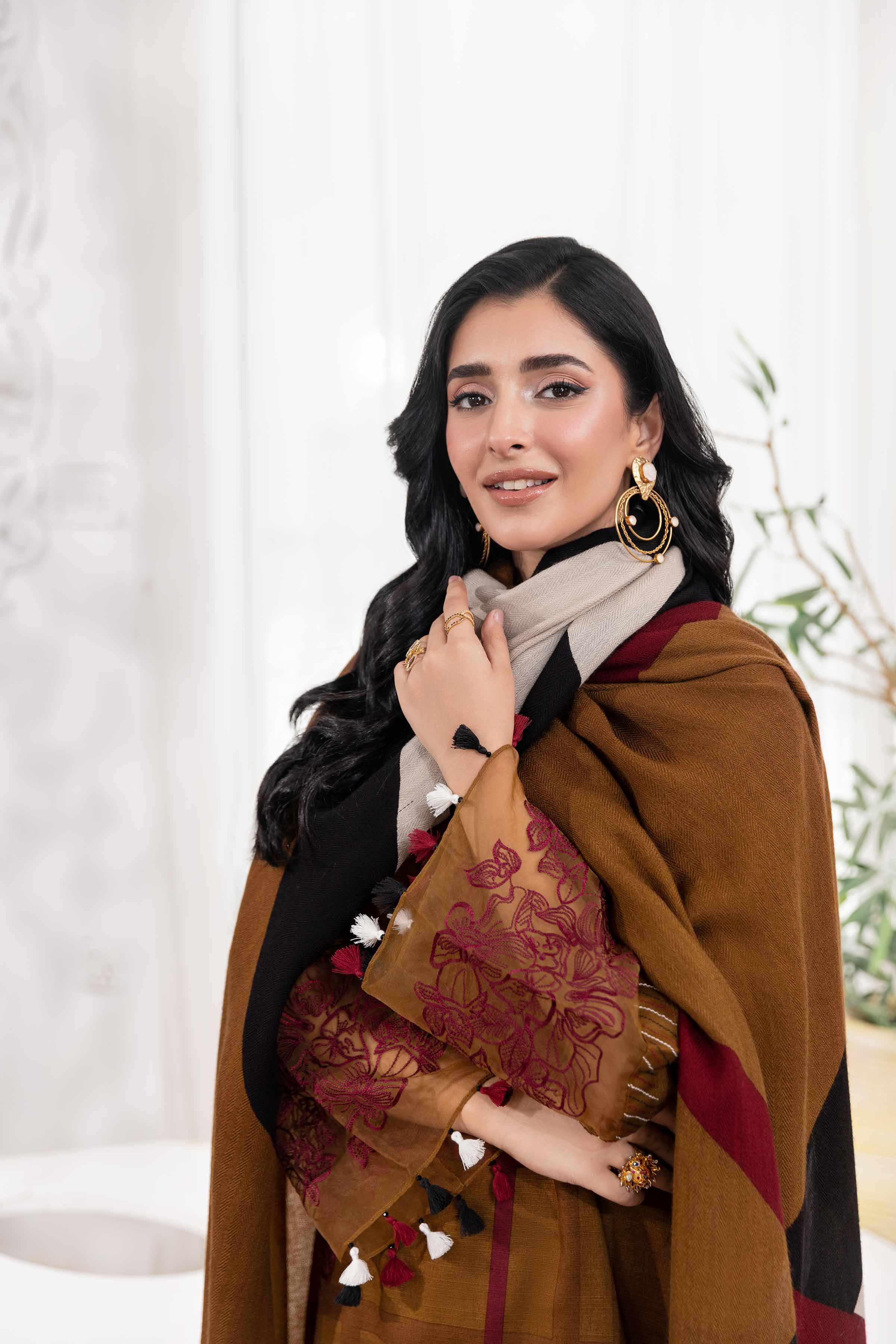 Nishat Linen Linen Shawls Online Nishat Linen Winter Collection