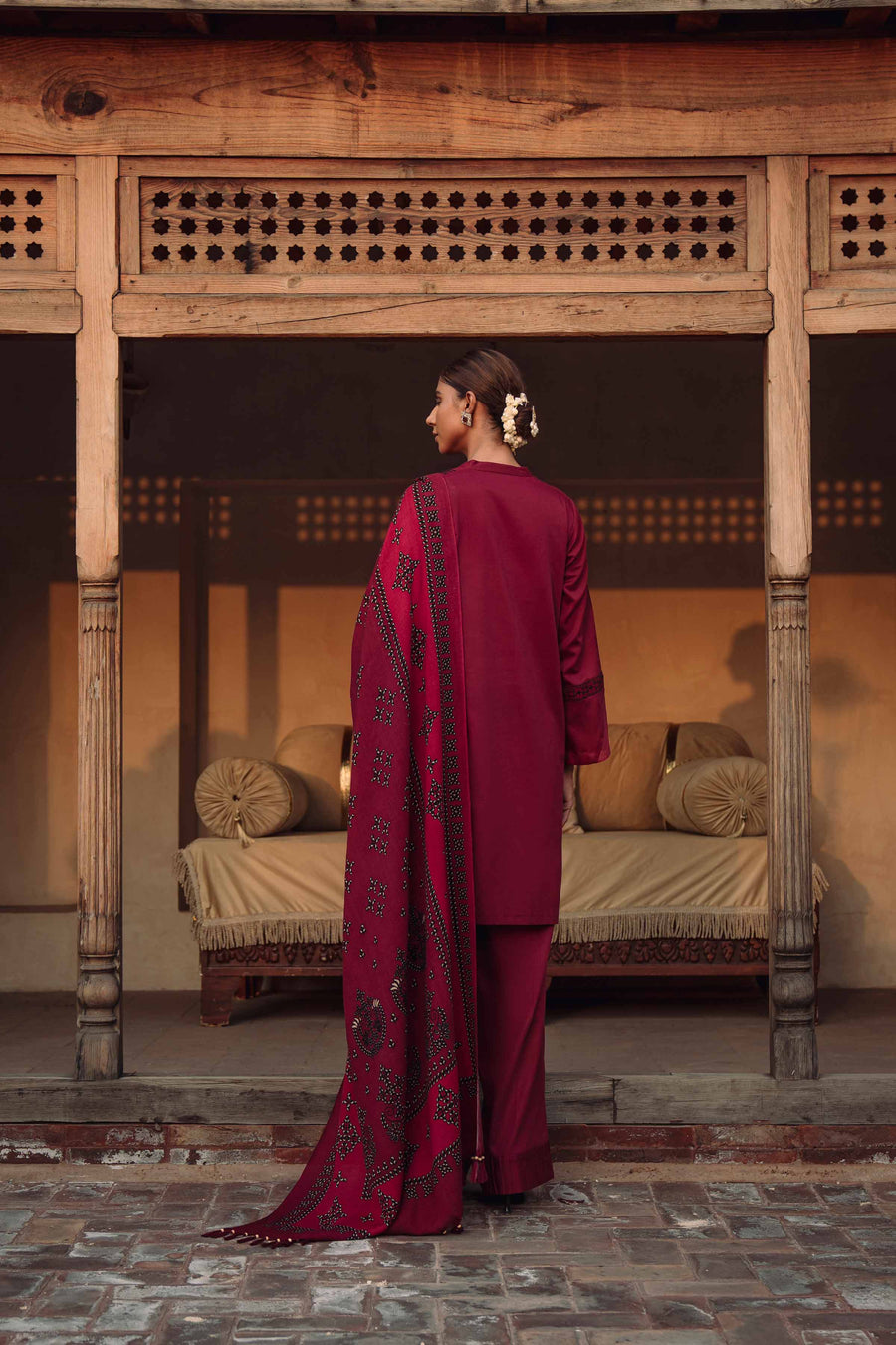 Nishat Sunehray Din Embroidered Karandi Unstitched 3Pc Suit - 42303022