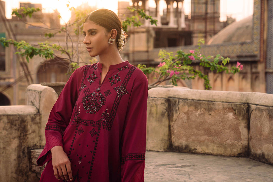 Nishat Sunehray Din Embroidered Karandi Unstitched 3Pc Suit - 42303022