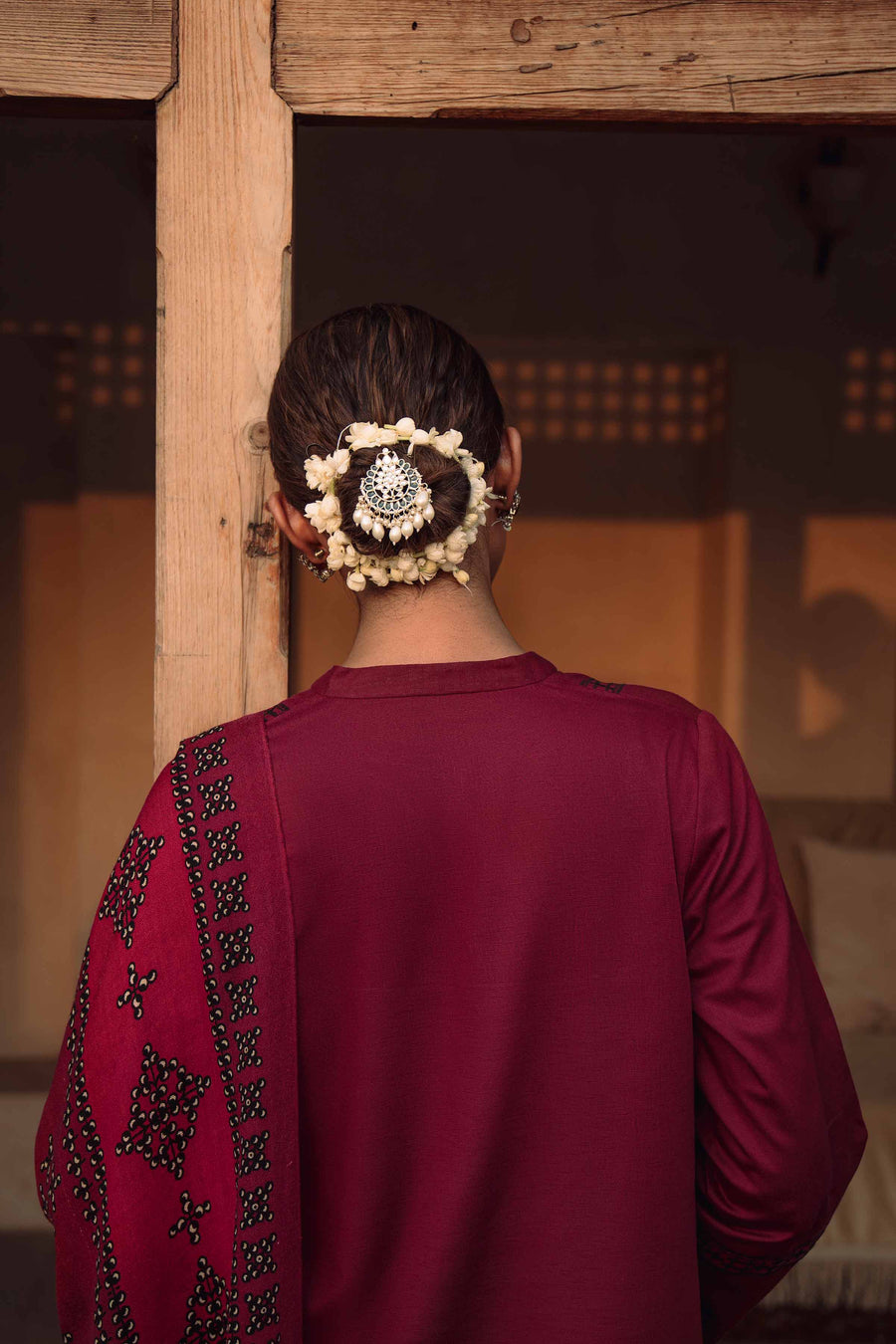 Nishat Sunehray Din Embroidered Karandi Unstitched 3Pc Suit - 42303022