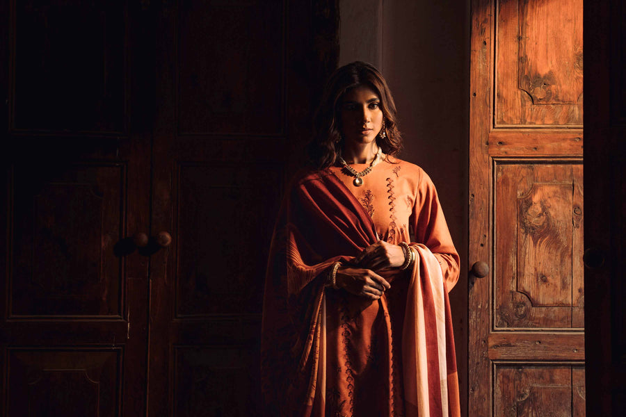 Nishat Sunehray Din Embroidered Karandi Unstitched 3Pc Suit - 42303027
