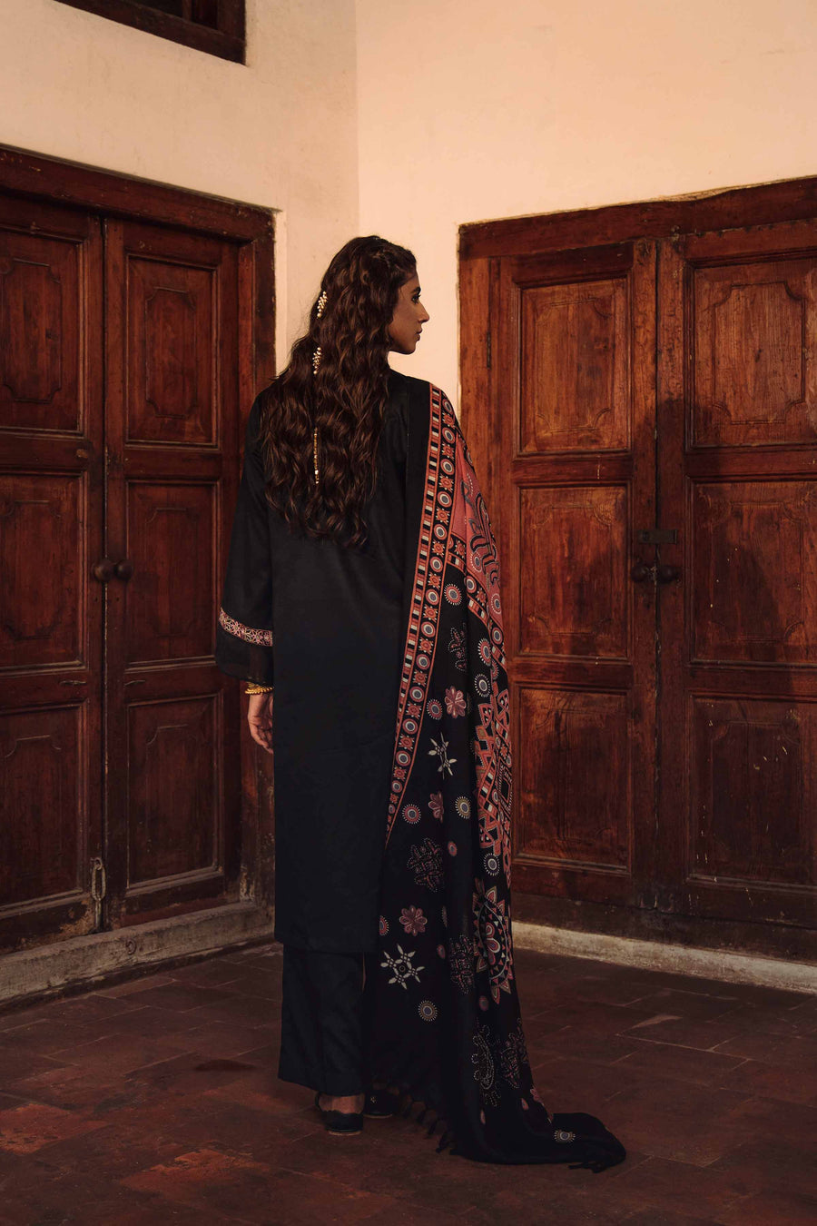 Nishat Sunehray Din Embroidered Karandi Unstitched 3Pc Suit - 42303029