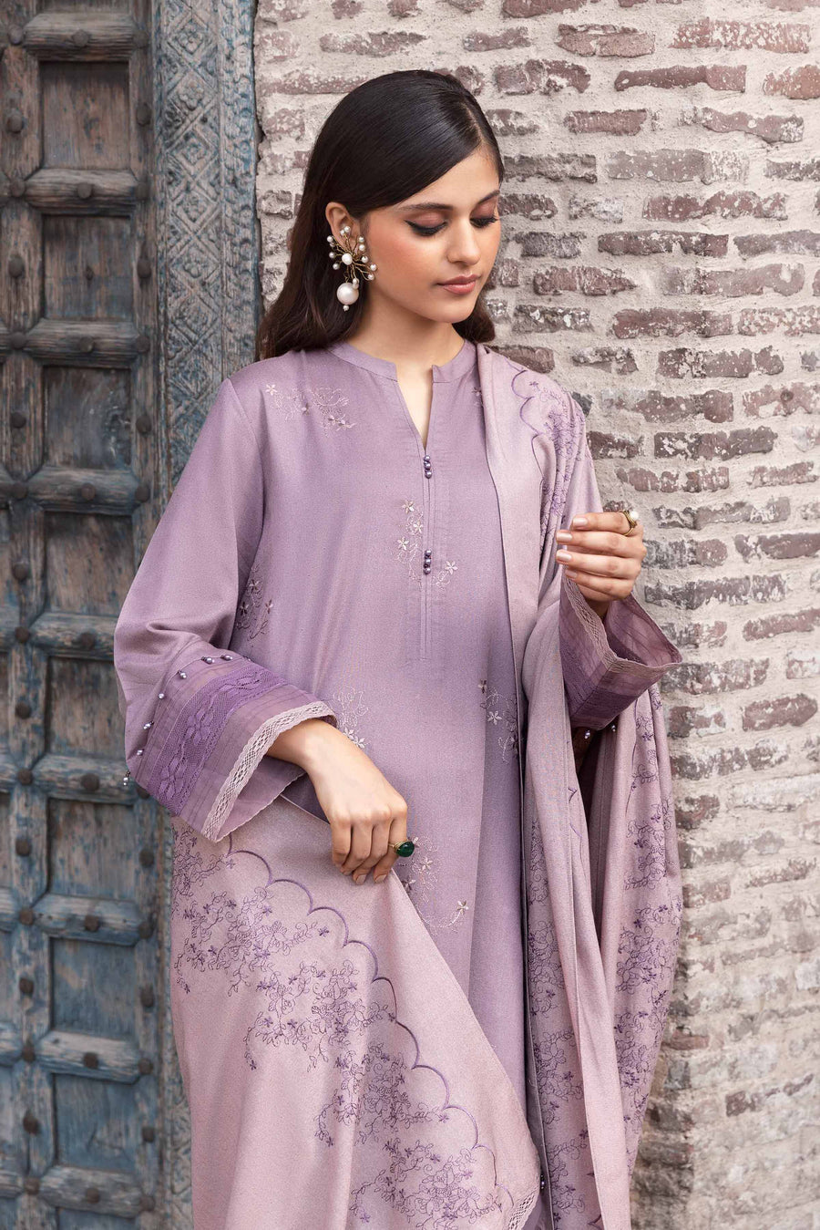 Nishat Sunehray Din Embroidered Karandi Unstitched 3Pc Suit - 42303063