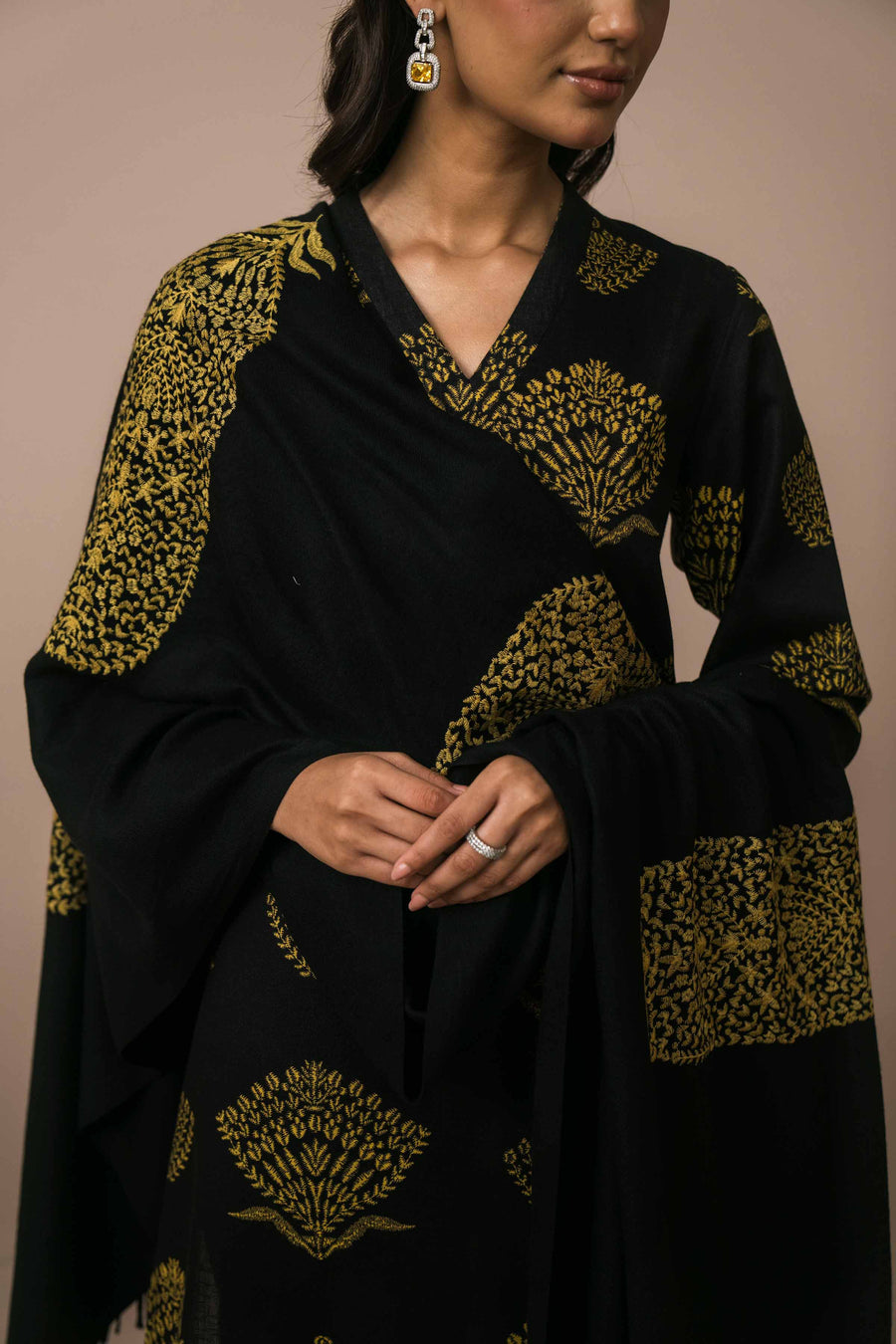 Nishat Sunehray Din Embroidered Karandi Unstitched 3Pc Suit - 42303073