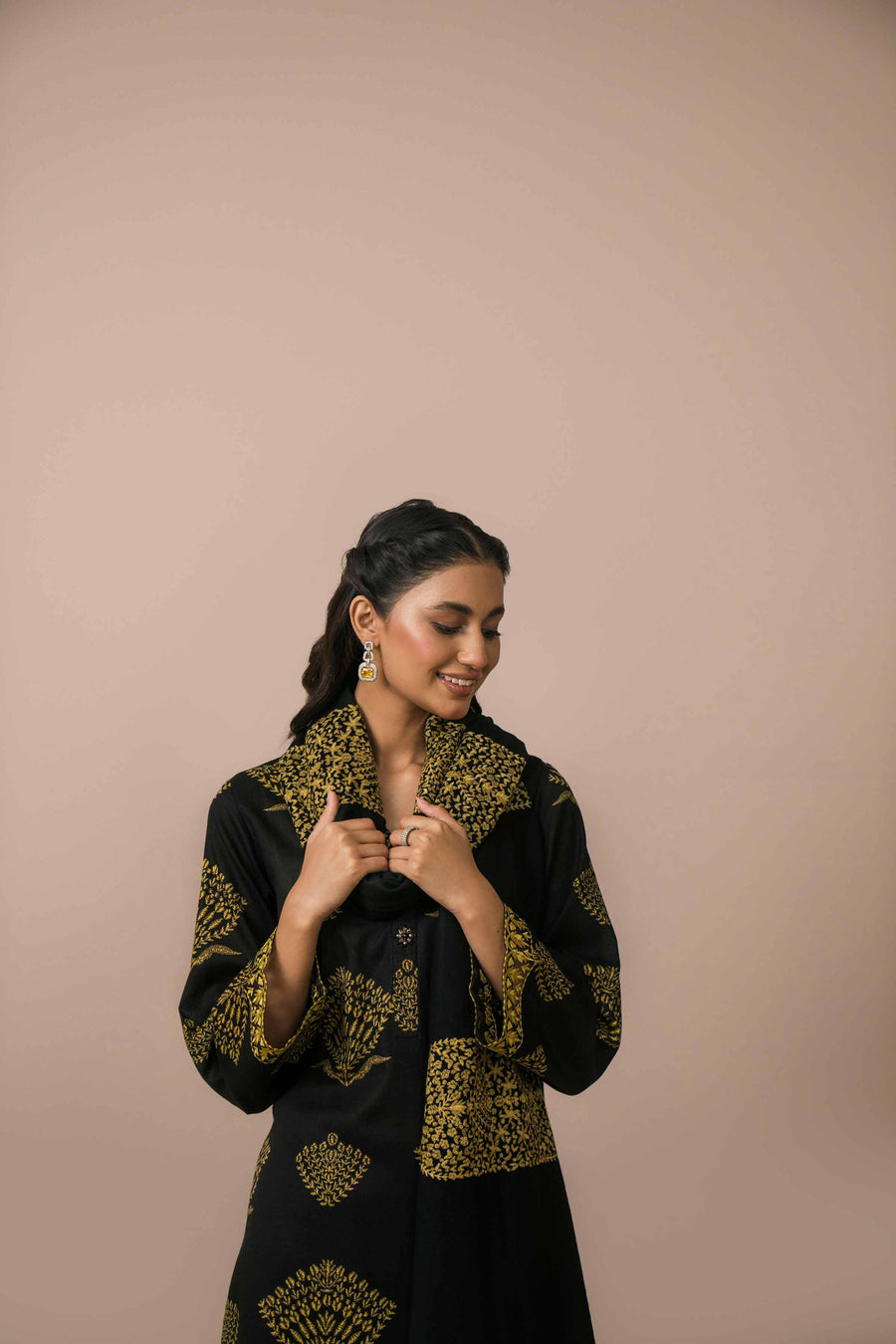 Nishat Sunehray Din Embroidered Karandi Unstitched 3Pc Suit - 42303073