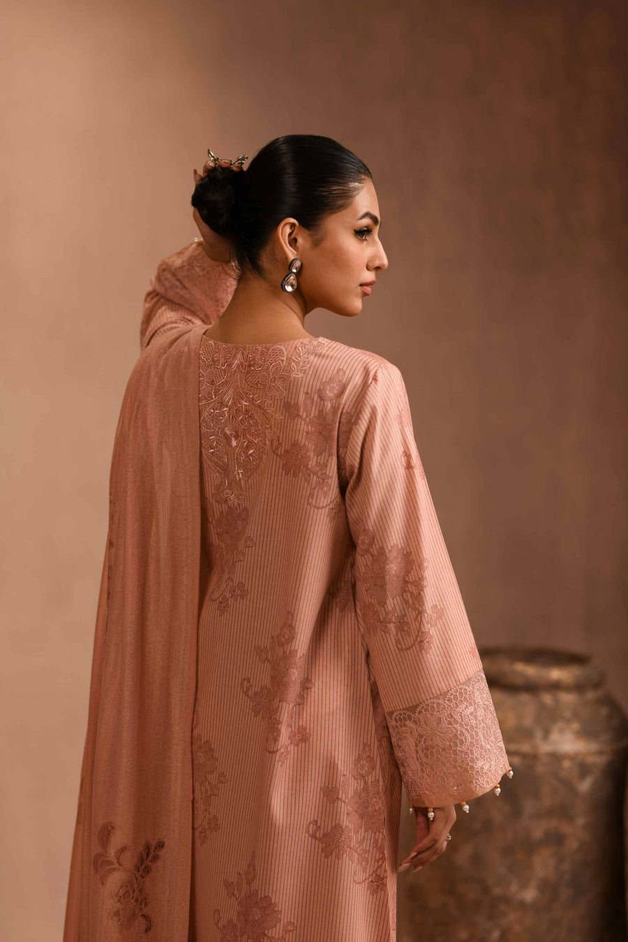 Nishat Sunehray Din Embroidered Karandi Unstitched 3Pc Suit - 42303097