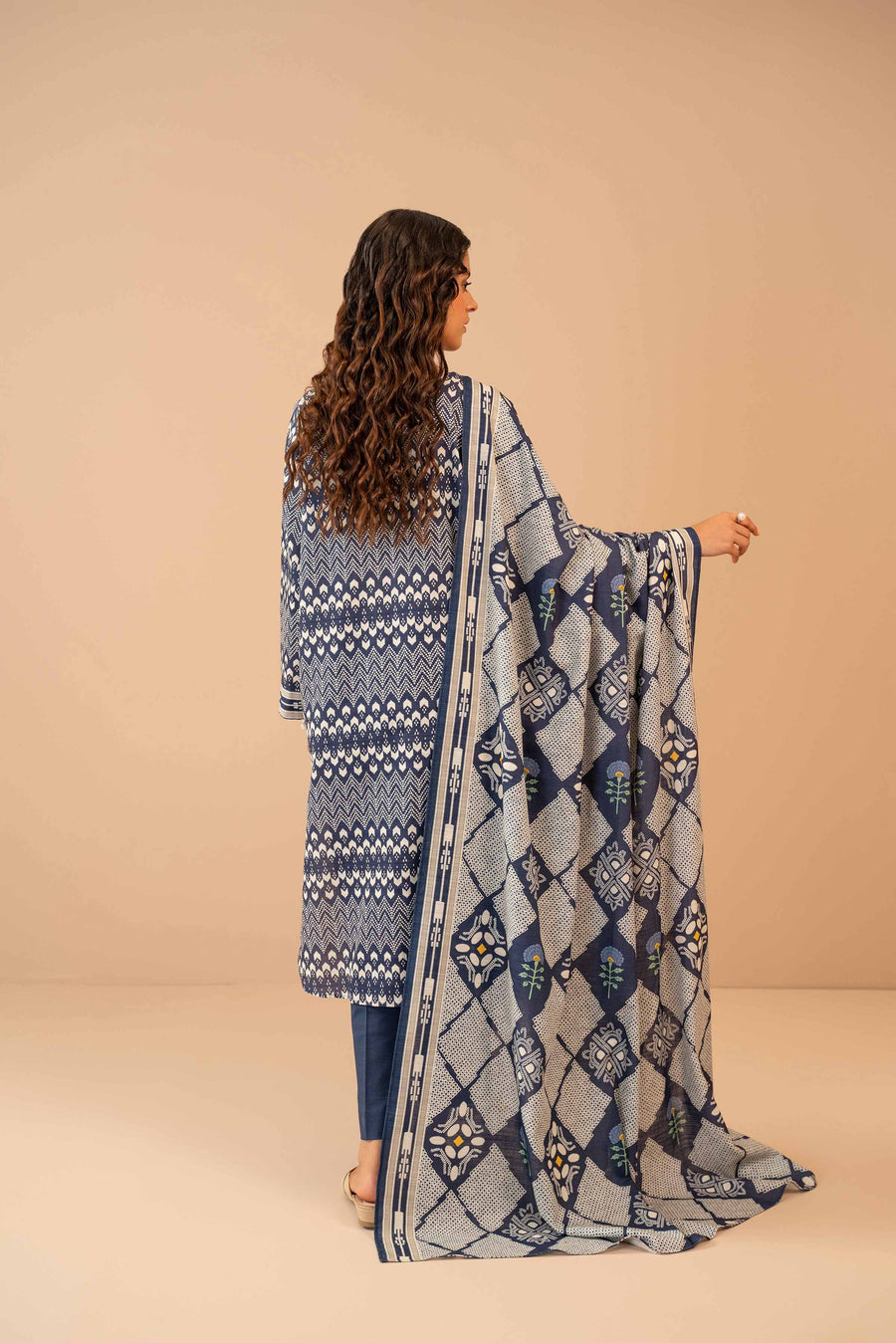 Nishat Winter Printed Khaddar Unstitched 3Pc Suit - 42303275