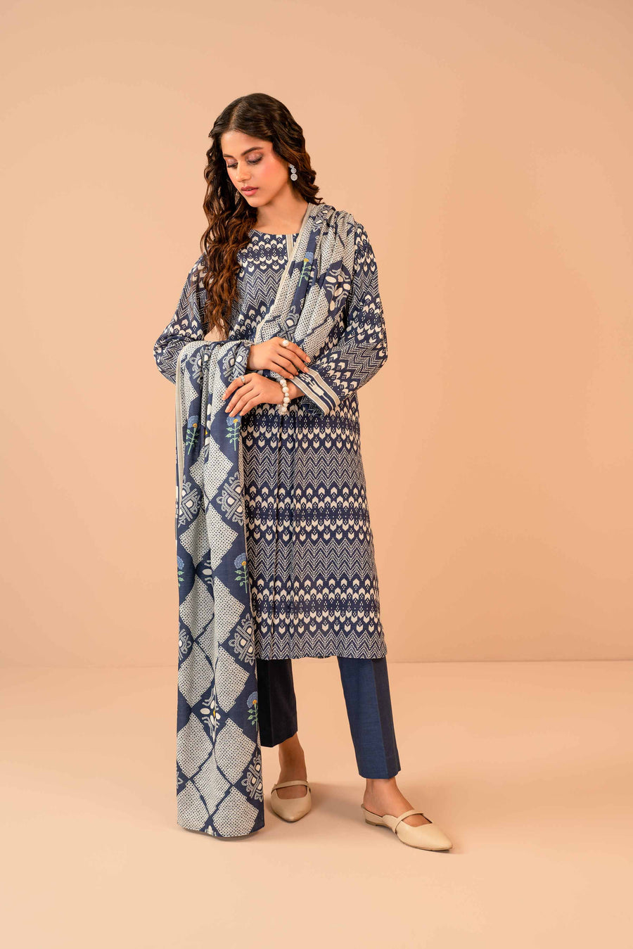 Nishat Winter Printed Khaddar Unstitched 3Pc Suit - 42303275